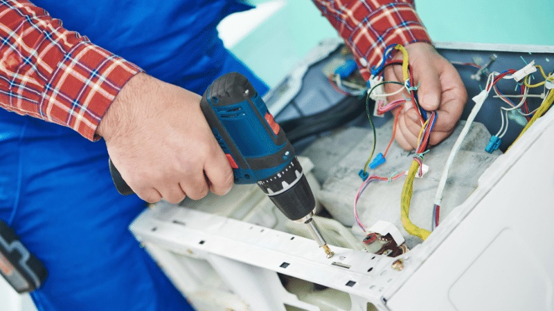 Kadıköy Toshiba Toshiba çamaşır makinesi kart tamiri – Su almama arızası orijinal parça ile giderildi. - Teknik servis örneği